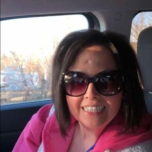 Meet your Posher, Candice